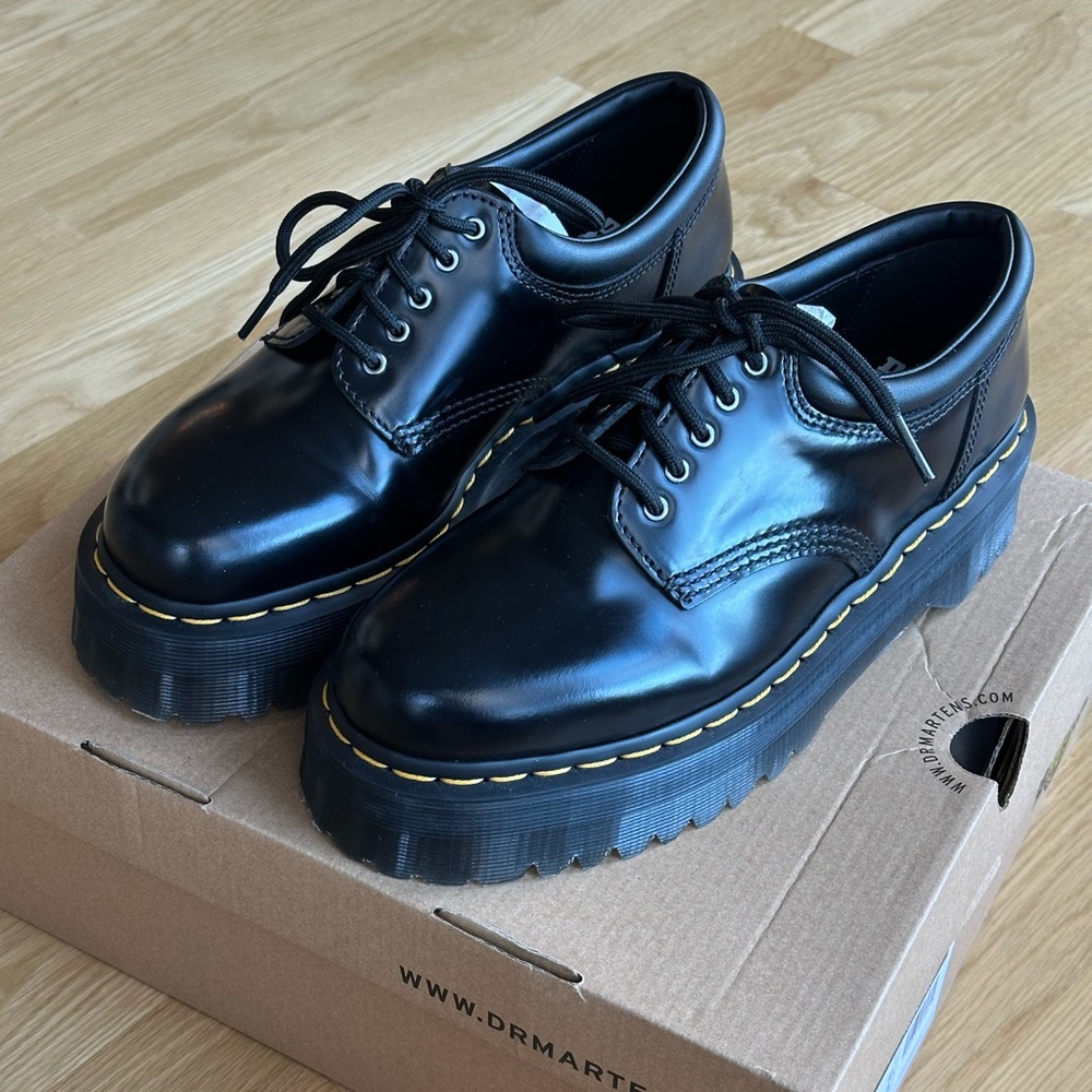 Dr. Martens Black Platform Quad Retro 8053